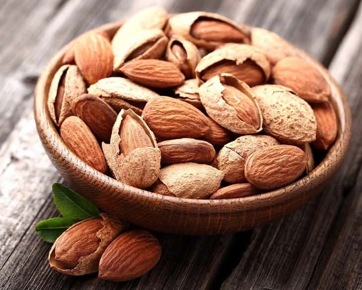 قیمت خرید بادام پوست کاغذی عمده  + صادراتی